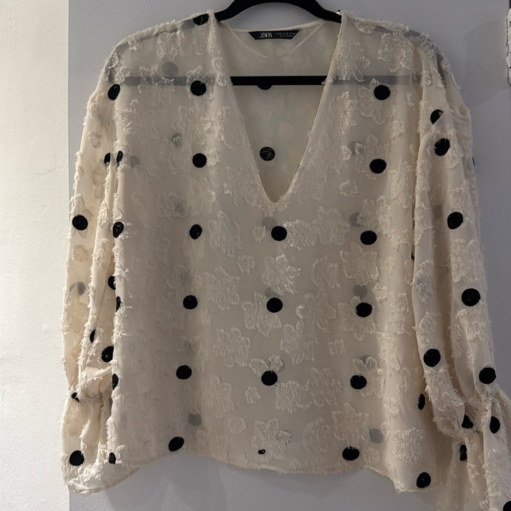 Zara polka dot shirt, great condition